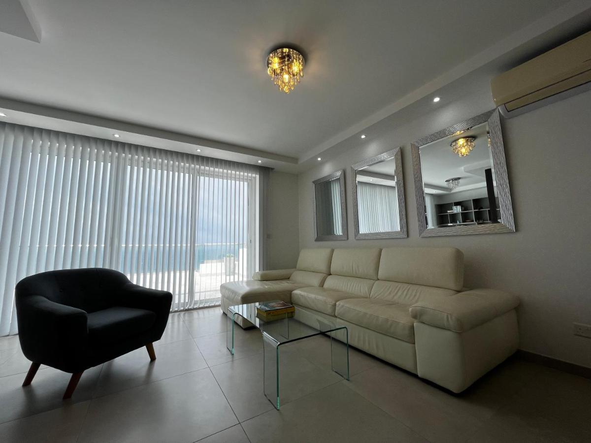 Stunning Penthouse, 2 Bedroom, Heart Of Sliema Exterior foto